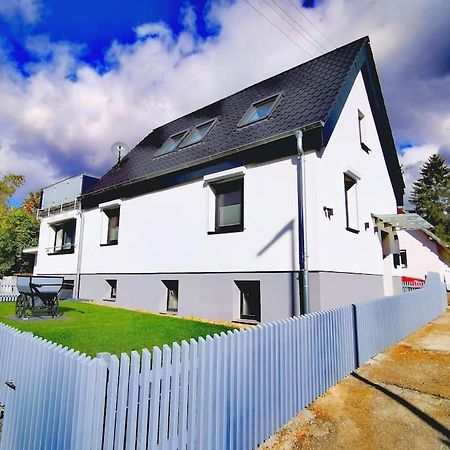 Ferienhaus Moni Gunningen Luaran gambar